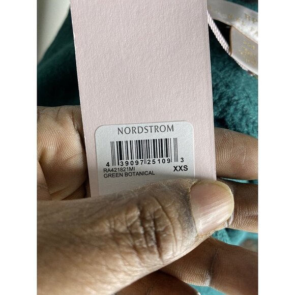 Rachel Parcell Scallop Crew Neck Green Pearl Sleeve Sweater‎ Size XXS - Picture 8 of 8